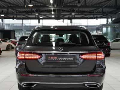 Mercedes E 220 d T Avantgarde *1.Hand *AHK *Navi *MwSt. (2023) - Photo 8