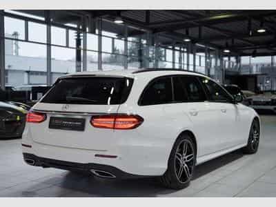 Mercedes E 400 d T 4M AMG Line *2.H *Distr. *LUFT *Pano (2020) - Photo 9
