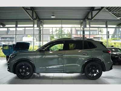 VW Tiguan 2.0 TDI R Line *2.H *20 *Pano *Matrix (2024) - Photo 11