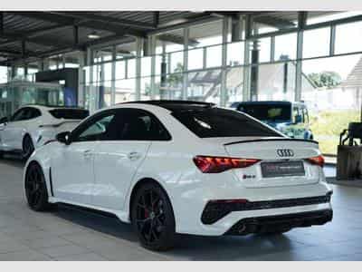 Audi RS3 q. Limousine *2.H *ACC*Pano*RS-Sitze*S-AGA (2022) - Foto 10
