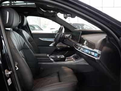 BMW i7 M70 xDrive *21*SkyLounge*B&W*NP210TSD*Alpina (2025) - Photo 8