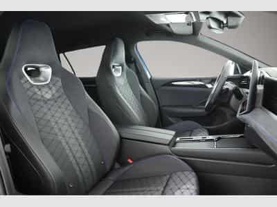VW Passat (2025) - Photo 6