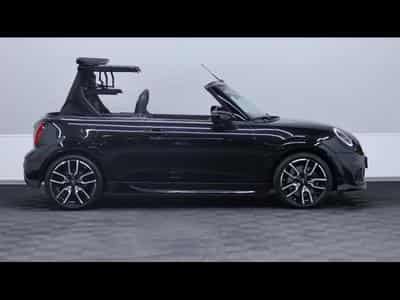 MINI Cooper Convertible JCW Pack Steptronic (2025) - Photo 11