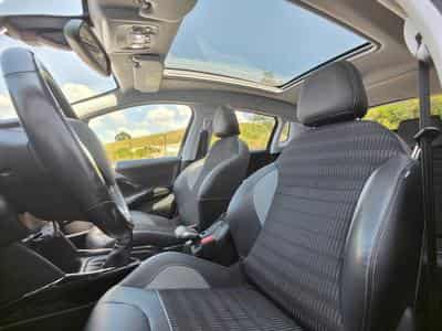 Peugeot 2008 1.6 HDI CARPLAY TOIT PANO SEMI-CUIR GPS BLUETOOTH (2017) - Foto 11