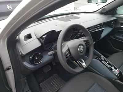 Alfa-Romeo Junior 54 kWh *1 phase charging (2025) - Photo 6