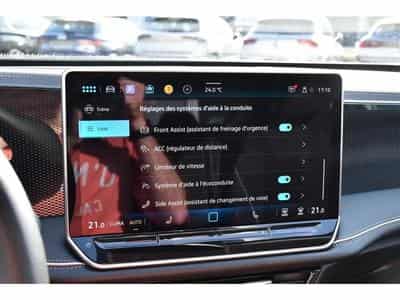 VW Passat (2025) - Photo 14