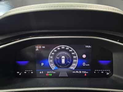 VW T-Roc 150cv R-Line Edition DSG7 (2025) - Foto 9