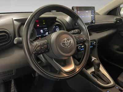 Toyota Yaris 1.5 HYBRID (2023) - Foto 8
