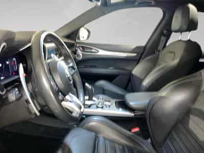 Alfa-Romeo Stelvio 2.2 MJD 210 Q4 Veloce (2023) - Photo 4
