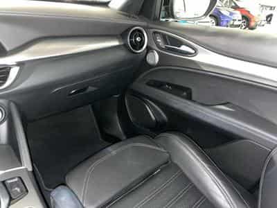 Alfa-Romeo Stelvio 2.2 MJD 210 Q4 Veloce (2023) - Photo 9