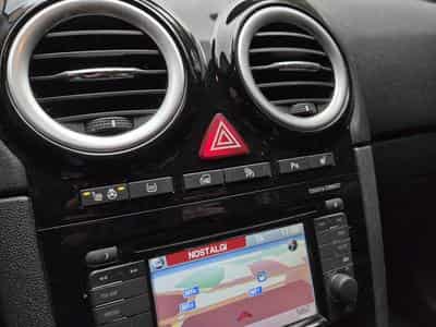 Opel Corsa COSMO 1.4 ESSENCE 101CV (2014) - Photo 10