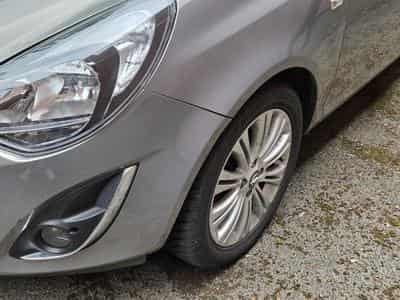 Opel Corsa COSMO 1.4 ESSENCE 101CV (2014) - Photo 3