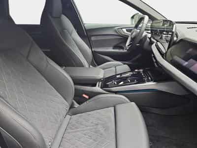 Audi A4 2.0 TFSI S-Tronic 204  S-Line (2025) - Foto 14