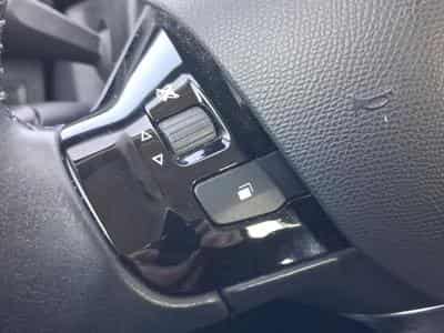 PEUGEOT 308 1.5 BlueHDi 130ch S&S Active (2021) - Photo 10