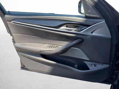 Alpina B5 Touring SWITCH-TRONIC Allrad Pano/HarmanKardo (2021) - Photo 12