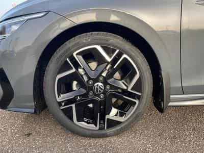 VW GOLF VIII 1.5 ETSI EVO2 150 R-LINE DSG7 (2026) - Photo 9
