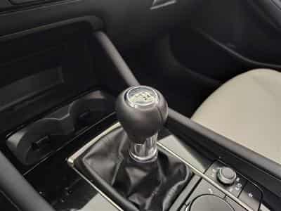 Mazda 3 Hatchback 2.0i e-Skyactiv-G Nagisa (2024) - Foto 12
