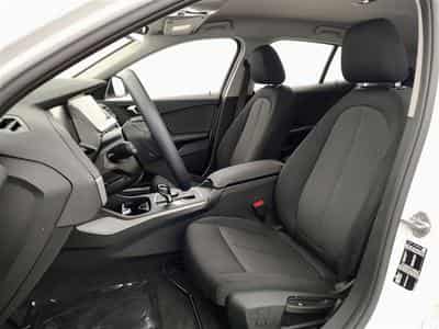 BMW 118 iA Business NAVI / FULL LED / PDC AV-AR (2023) - Foto 7
