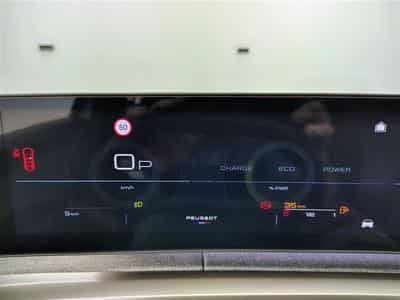 Peugeot 3008 1.2 Hybrid 145cv e-DCS6 Allure NAVI / FULL LED / CAMERA (2026) - Foto 10