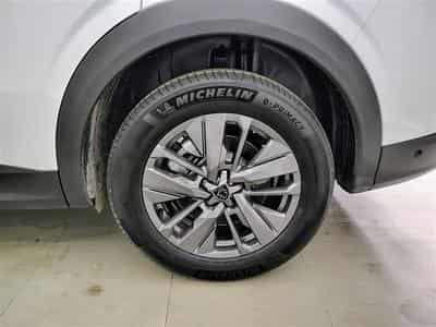 Peugeot 5008 1.2 HYBRID 145cv e-DSC6 Allure 7PL / NAVI / CAMERA360° (2025) - Foto 6