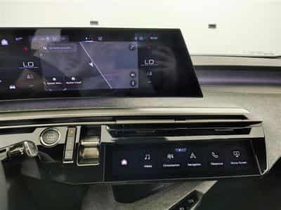 Peugeot 3008 1.2 HYBRID 145cv e-DSC6 Allure NAVI / FULL LED / CAMERA 360 (2025) - Foto 11