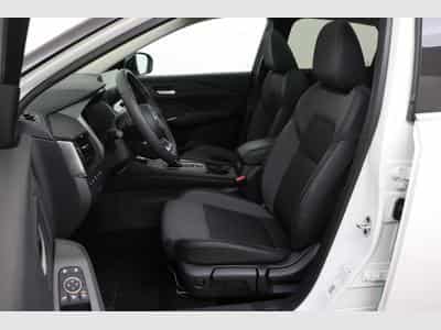 Nissan Qashqai N-Connecta Winter Comfort + PANO + 2 Tone (2025) - Photo 13