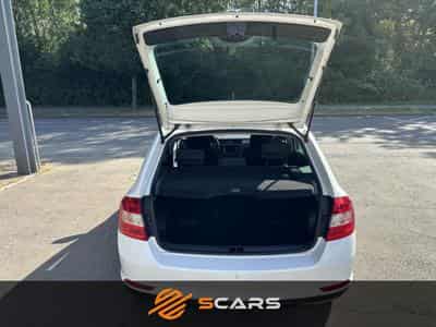 Skoda Rapid 1.4 Tdi DSG 90cv (2016) - Foto 7