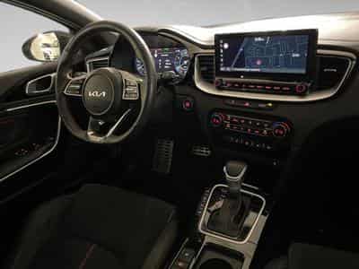 Kia ProCeed GT 1.6 T-GDI 204 DCT ISG (2023) - Photo 7
