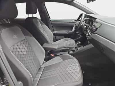 VW Taigo 1.5 TSi 150 DSG R-Line (2025) - Foto 14