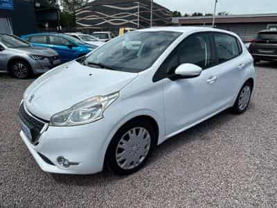 Peugeot 208 208 Active 1.4 *Zahnriemen+WP Neu*Euro5* (2012) - Foto 1