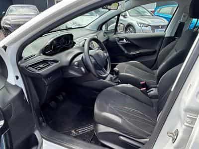 Peugeot 208 208 Active 1.4 *Zahnriemen+WP Neu*Euro5* (2012) - Foto 7
