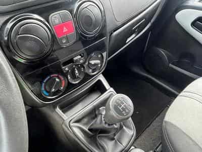 Fiat Qubo Qubo MY Qubo 1.4 *Klima*Bluetooth*Euro5 (2014) - Foto 12