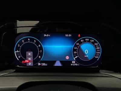 VW Golf 1.5 eTSI 150cv DSG Active (2023) - Photo 10