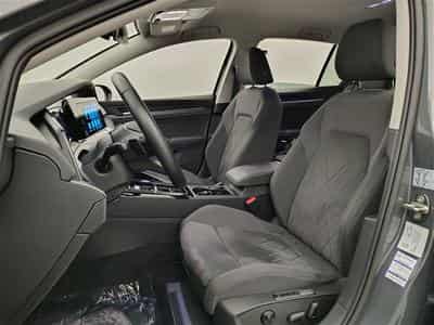 VW Golf 1.5 eTSI 150cv DSG Active (2023) - Photo 7