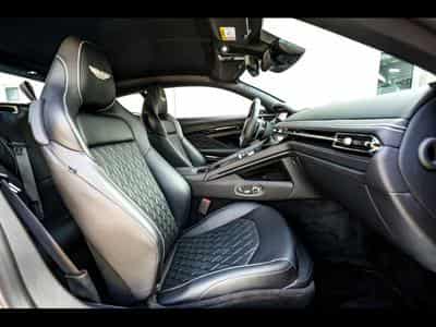 Aston-Martin DB12 COUPE 4.0 V8 BITURBO - ALUMINITE SILVER (2024) - Photo 14