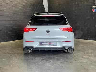 VW Golf GTI Clubsport 2.0 TSI 300CV DSG7 *PANO* MATRIX *ESTORIL* (2024) - Foto 5