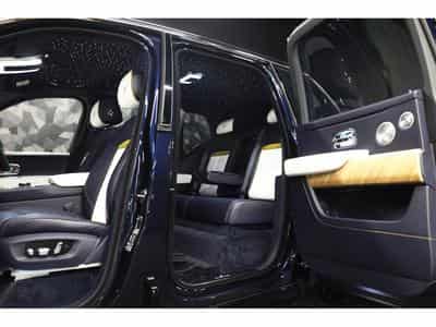 Rolls-Royce Cullinan 6.75 V12 - Midnight Sapphire (2023) - Foto 12