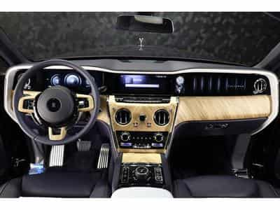 Rolls-Royce Cullinan 6.75 V12 - Midnight Sapphire (2023) - Foto 2