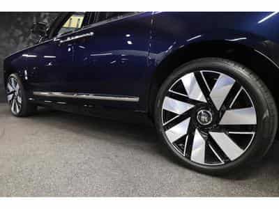 Rolls-Royce Cullinan 6.75 V12 - Midnight Sapphire (2023) - Foto 6