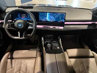 BMW 530 530e Touring M Sport (2025) - Foto 15