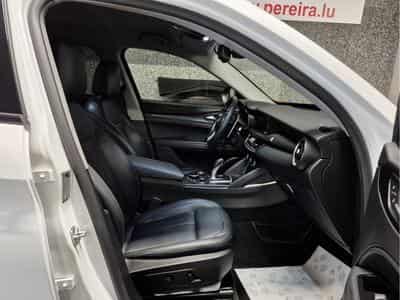 Alfa-Romeo Stelvio 2.0 TURBO Q4 CUIR NAVI (2019) - Foto 4