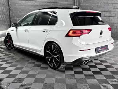 VW Golf GTD 2.0 TDI DSG7 200 CV *PANO* MATRIX * HARMAN * ATTELAGE * (2024) - Foto 4