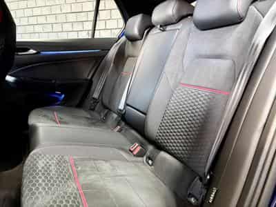 VW Golf GTI Clubsport 2.0 TSI 300 CV DSG7 *DCC *MATRIX* *CARPLAY* (2023) - Foto 9