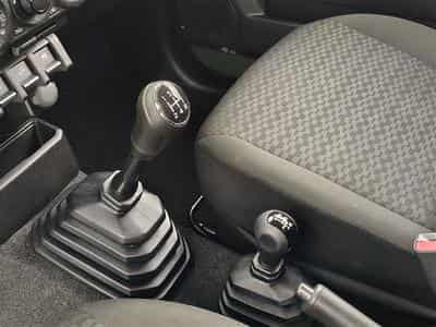 Suzuki Jimny 1.5i 4x4 GL (2023) - Foto 12