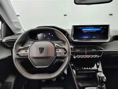 Peugeot 208 1.2i PureTech 100Cv Allure CARPLAY / PDC (2024) - Foto 9