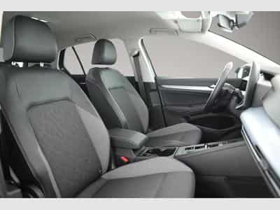 VW Golf (2025) - Photo 6
