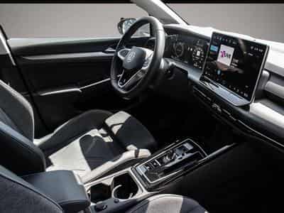 VW Golf (2025) - Photo 6