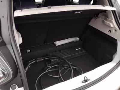 Renault Zoé 52 kWh R135 Riviera ZE50 B-buy (2022) - Foto 8
