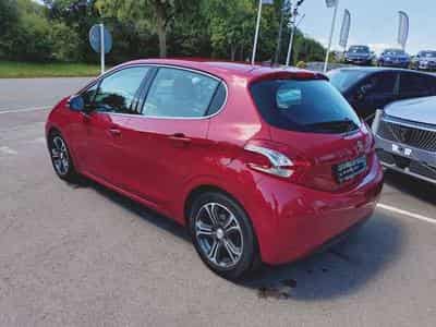 Peugeot 208 Allure (2013) - Photo 2