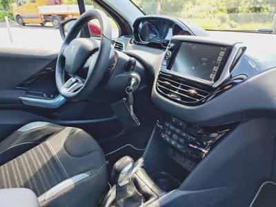 Peugeot 208 Allure (2013) - Photo 5